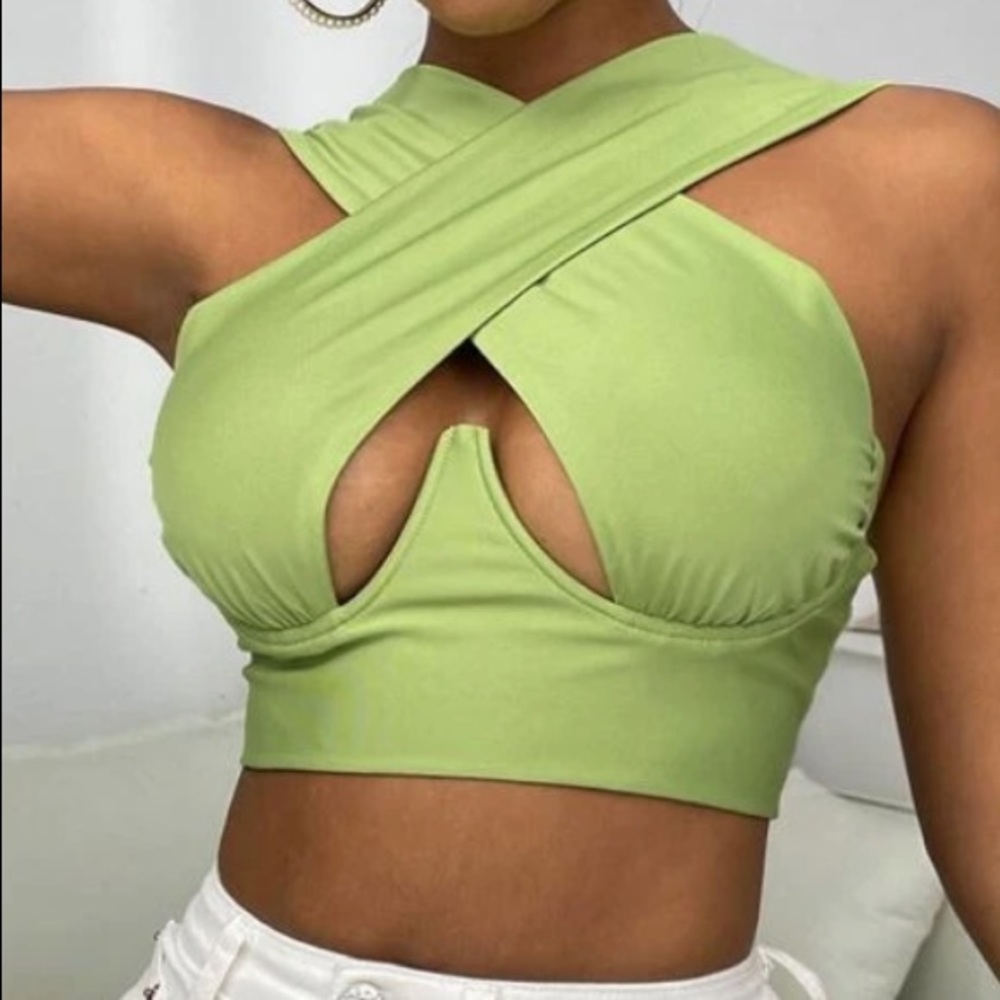 SHEIN Criss Cross Wrap Crop Top. Size L.